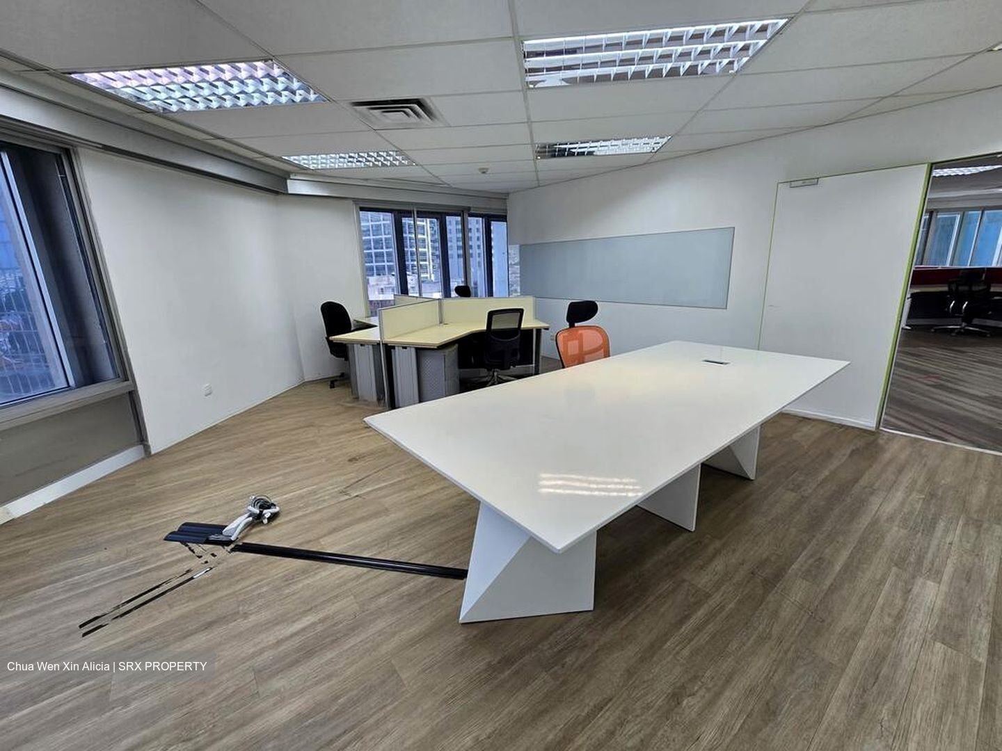Keck Seng Tower (D1), Office #521832111